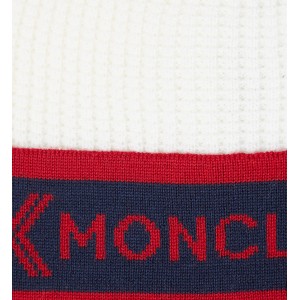 White knitted wool hat