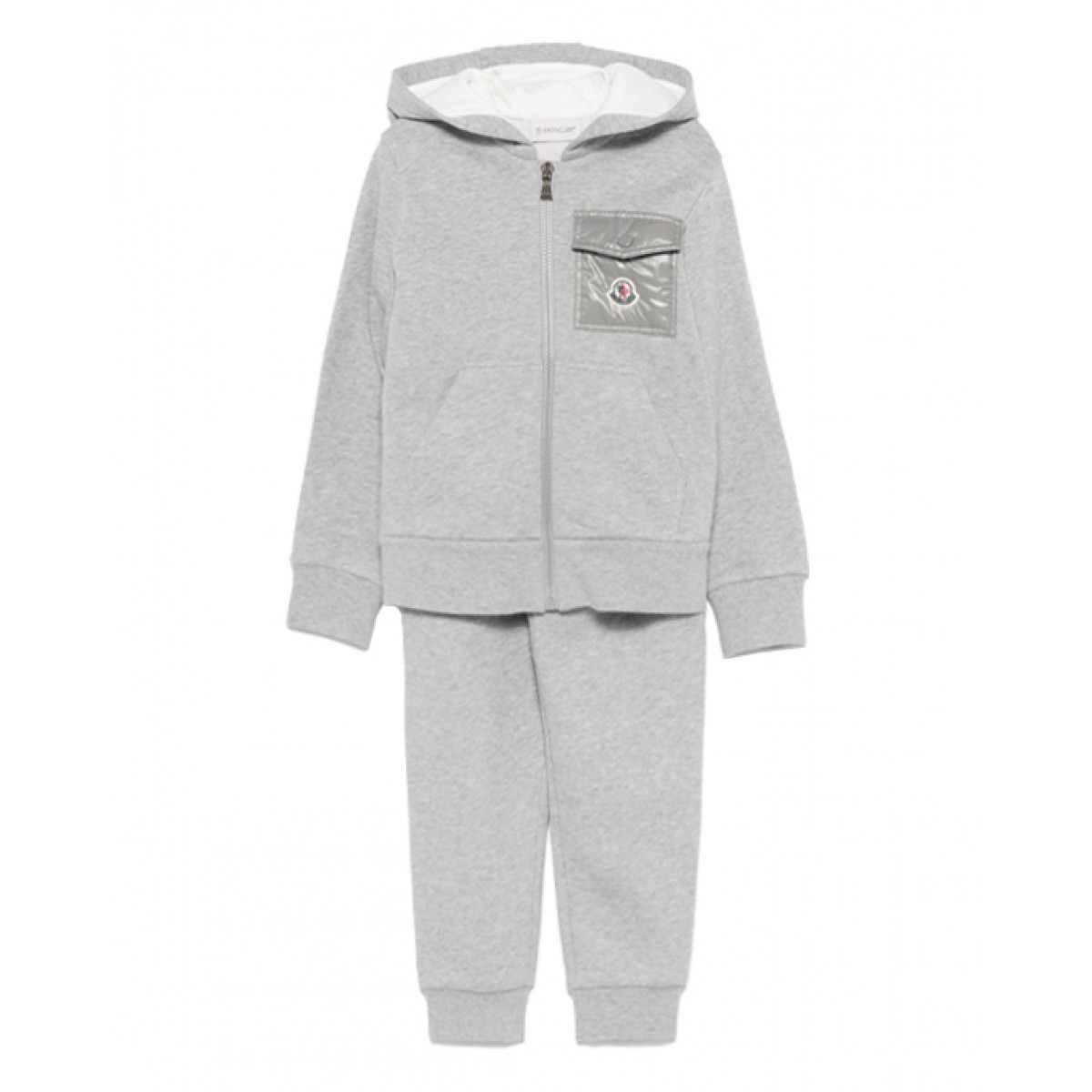Set in grey cotton