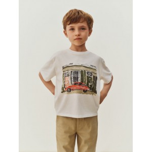 T-shirt with interesting print