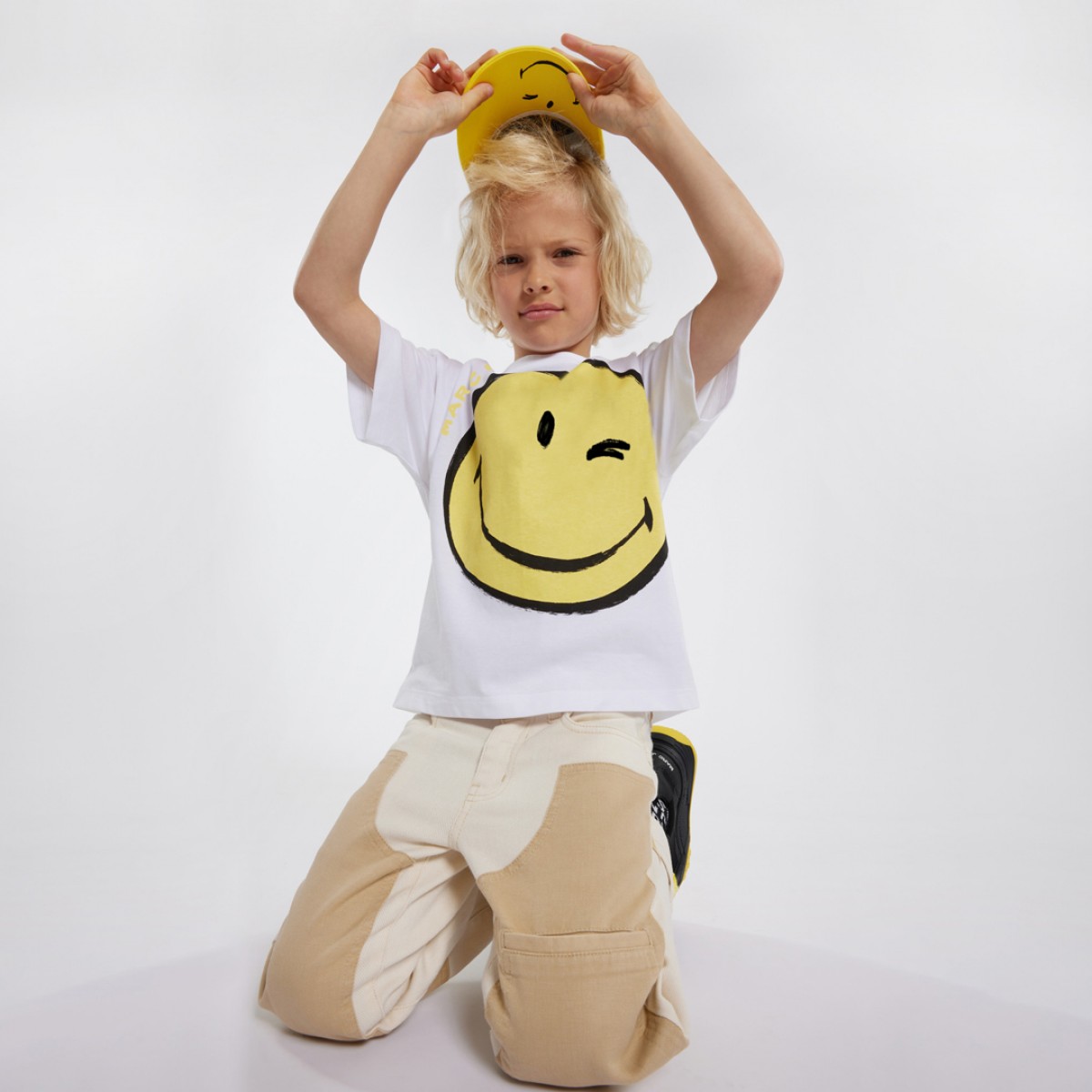 Unisex black & white cotton smiley faces cap