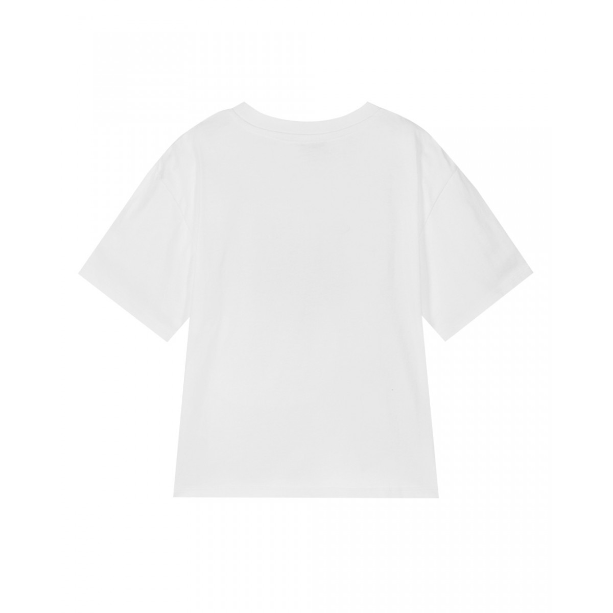 T-shirt with “M A” illustration