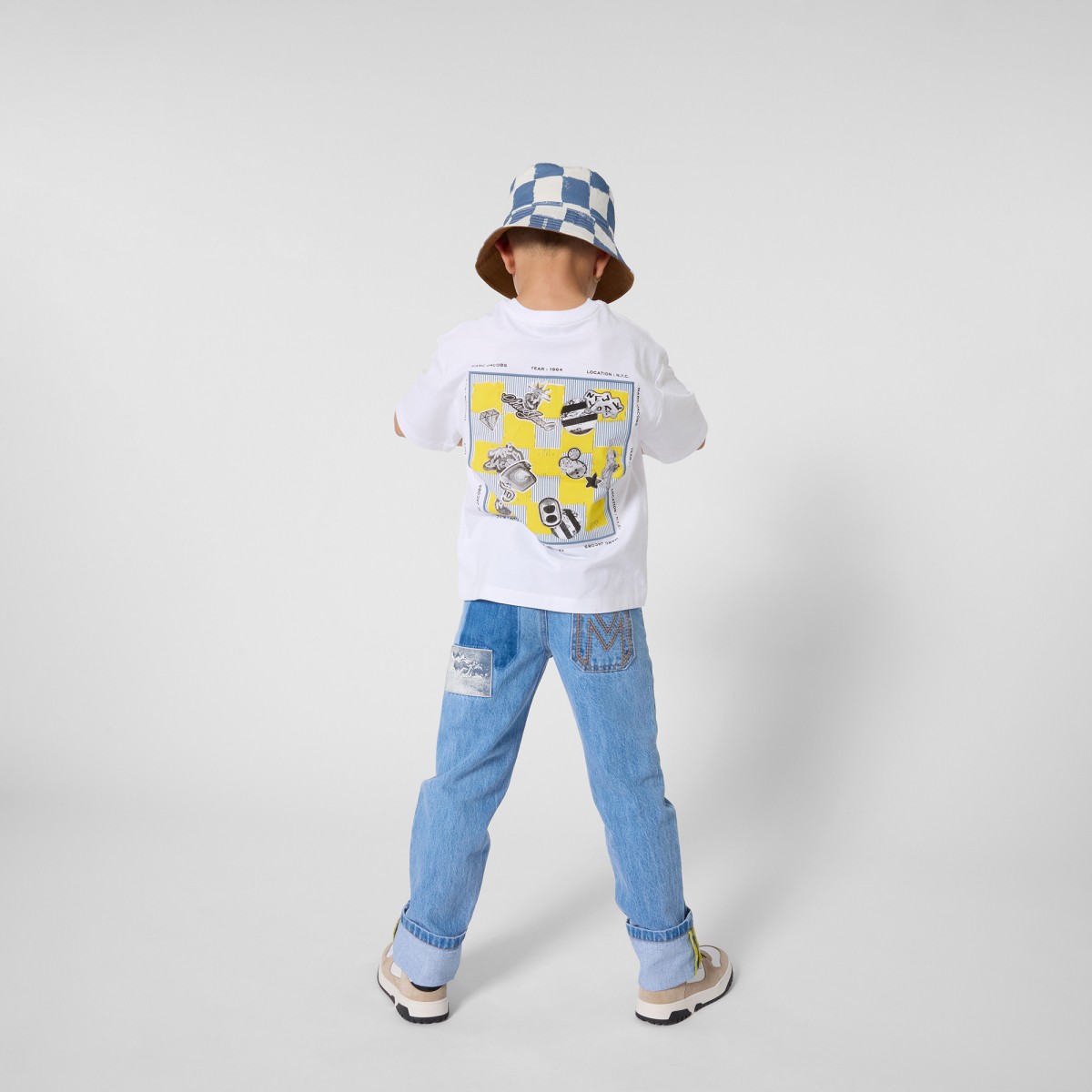 Reversible checkered bucket hat